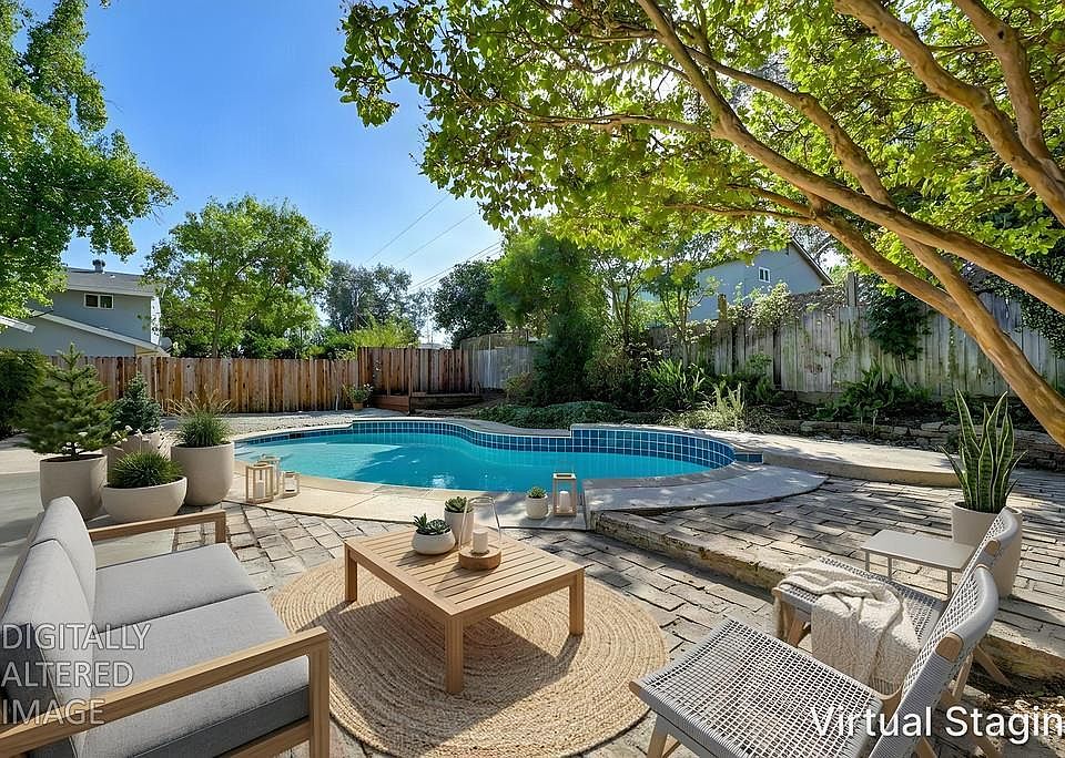 1st image of 9132 La Riviera Dr