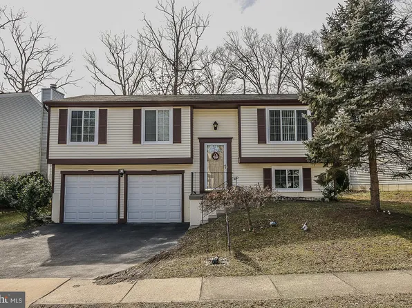 8291 Raindrop Way, Springfield, VA 22153