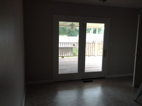 3rd image of 452 Burncoate Dr