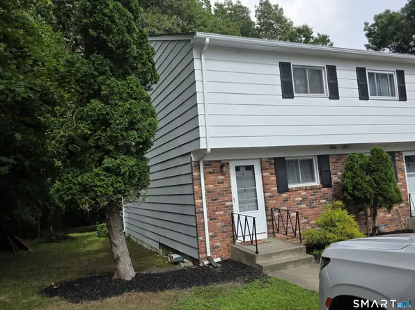 60 Skyline Drive #D, Montville, CT 06382