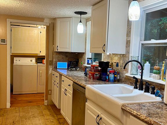 5th image of 1018 Horseshoe Cir