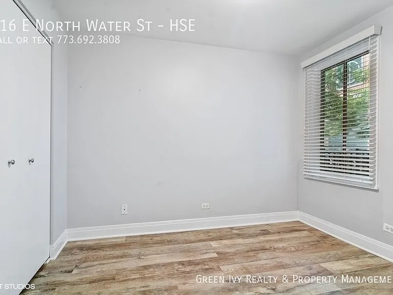 416 E North Water St #HSE — Photo 9