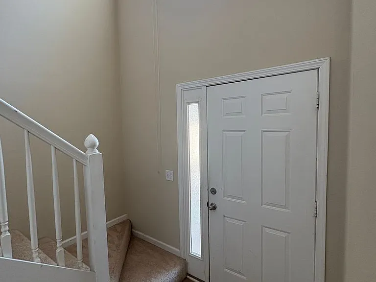 115 Wakefield Way — Photo 2
