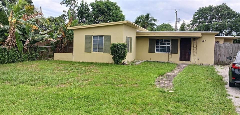 1st image of 124 SE 10th Avenue