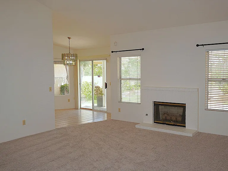 1366 Fairway Oaks Ave — Photo 5
