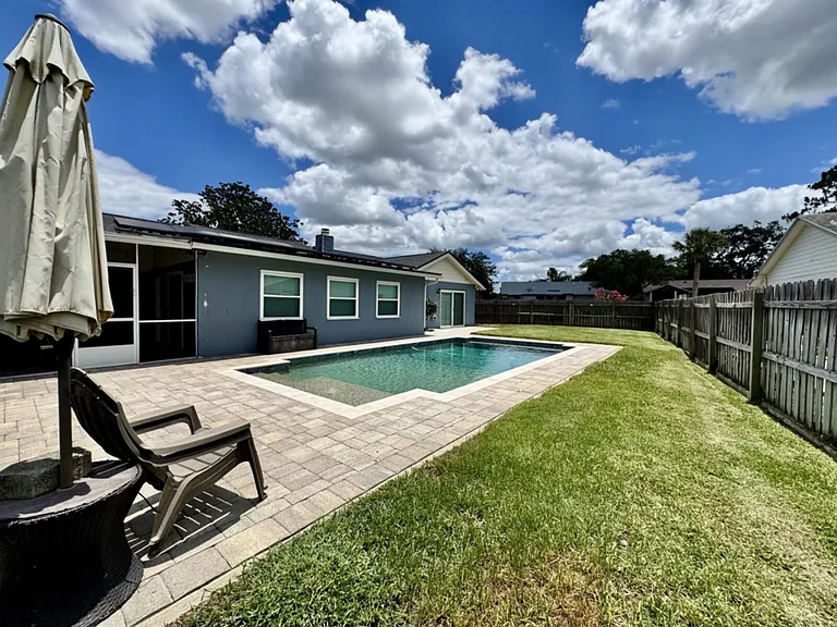 1301 Queen Elaine Dr — Photo 36