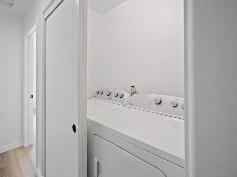 424 Parkman Ave #424 — Photo 11