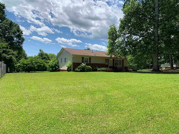 3rd image of 247 Sequoia Dr