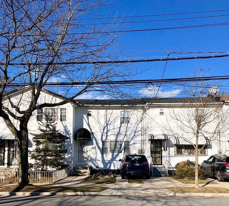 1st image of 222-21 141 Ave
