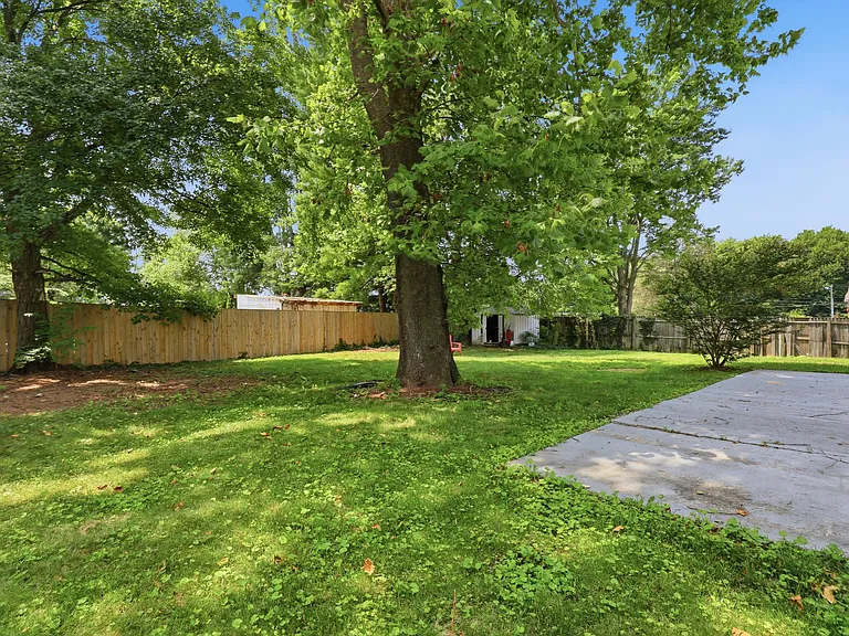20104 Westerly Ave — Photo 47