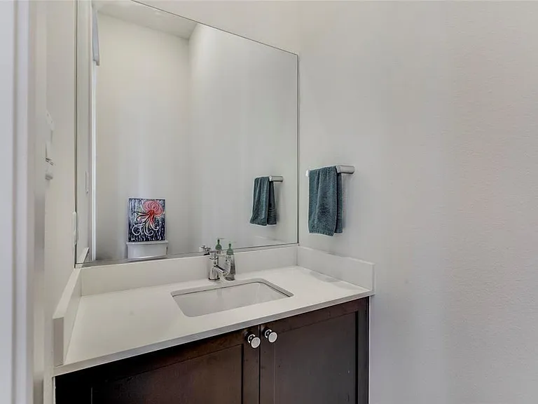 2612 Polk Ave #B — Photo 20