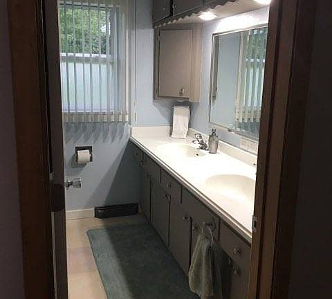 3rd image of 1408 W 6th St