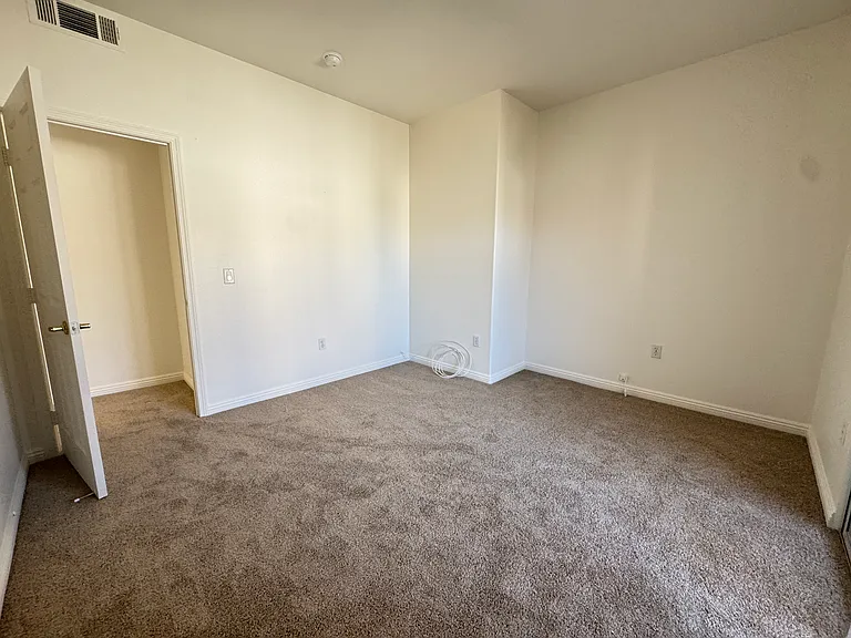 2120 Calville St #202 — Photo 22