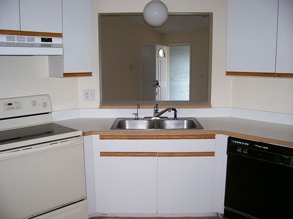 kitchen and pass thru