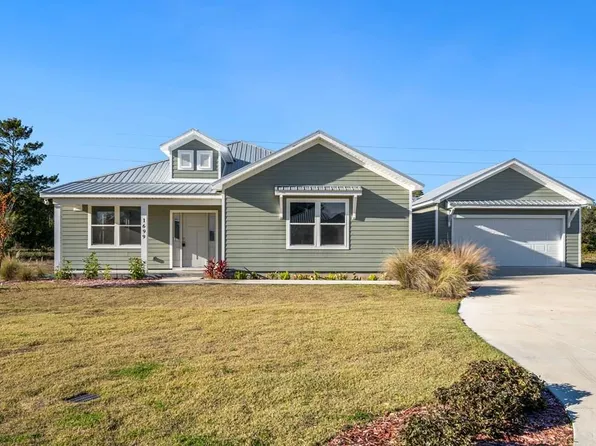 1699 Saint Georges Ct, Eastpoint, FL 32328