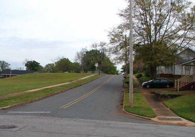 2nd image of 1011 Callaway Ave