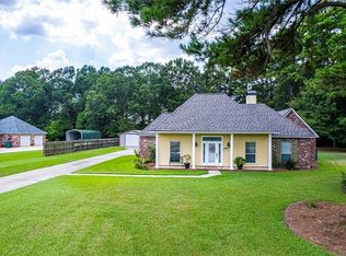 33423 Beverly Dr, Denham Springs, LA 70706