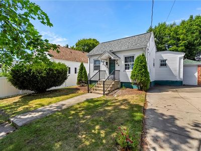 127 Gladstone St, Cranston, RI, 02920