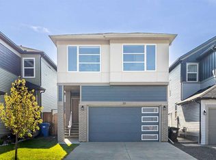 33 N Walcrest Way SE, Calgary, AB T2X4G4
