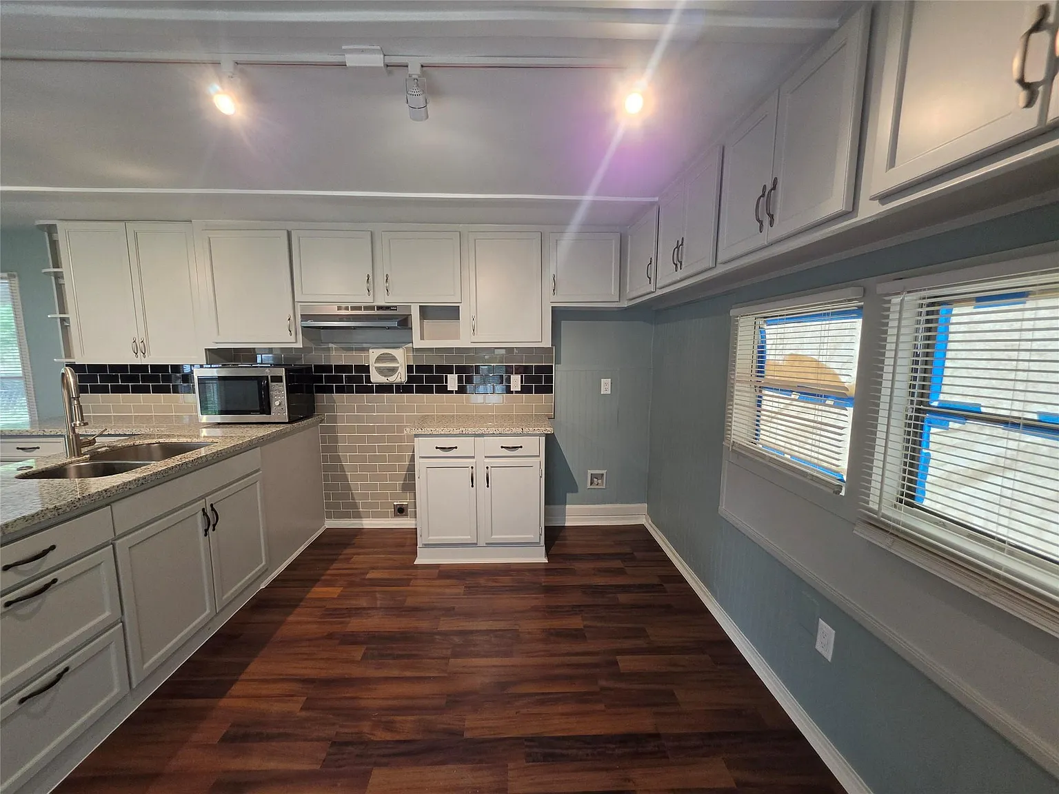 2 bed, 1.0 bath, 728 sqft, $1,225 — Photo 4