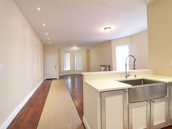 3rd image of 842 Manida St Floor 1