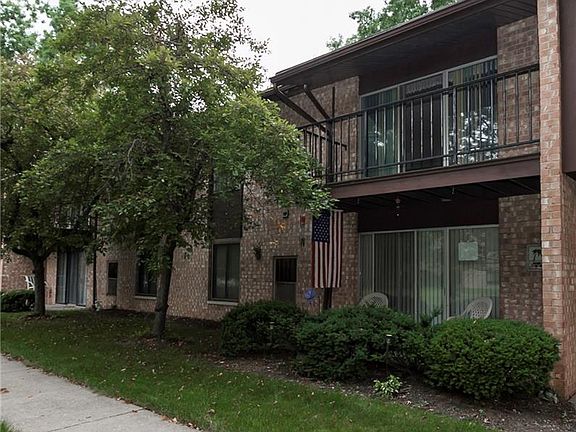 4th image of 16420 Heather Ln APT 202
