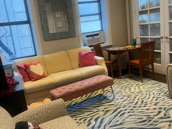 346 E 18th St APT 4B, New York, NY 10003