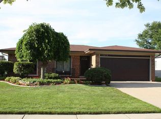 13875 Brougham Dr, Sterling Heights, MI 48312