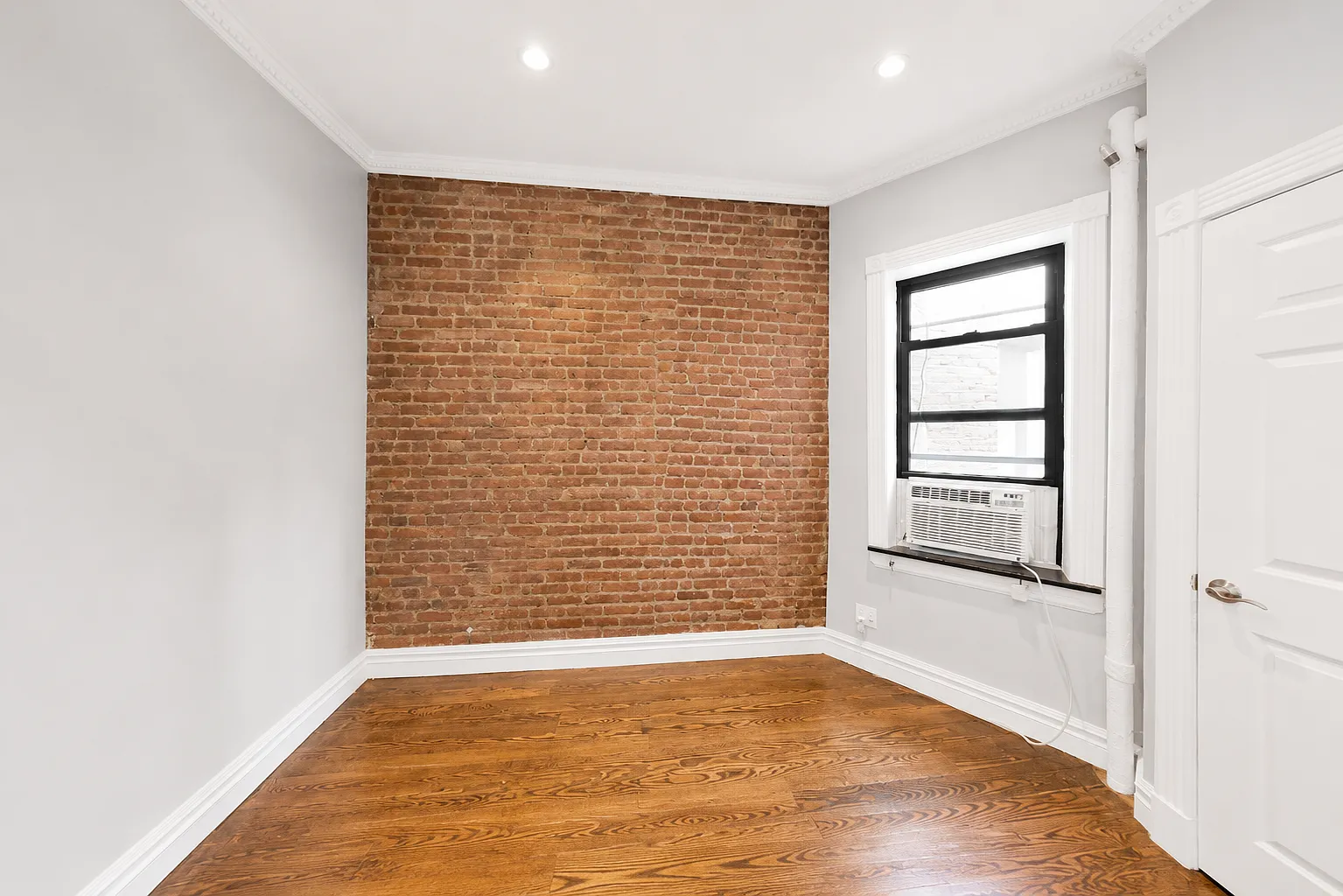 221 East 23rd Street — Photo 4