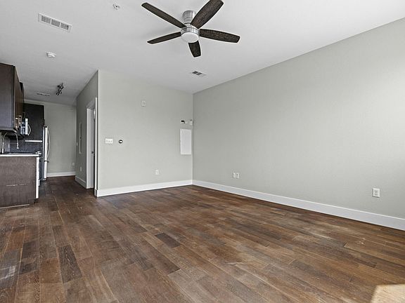 5th image of 3114 S Congress Ave #204