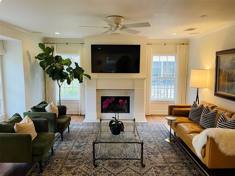 1411 Northwood Rd — Photo 3