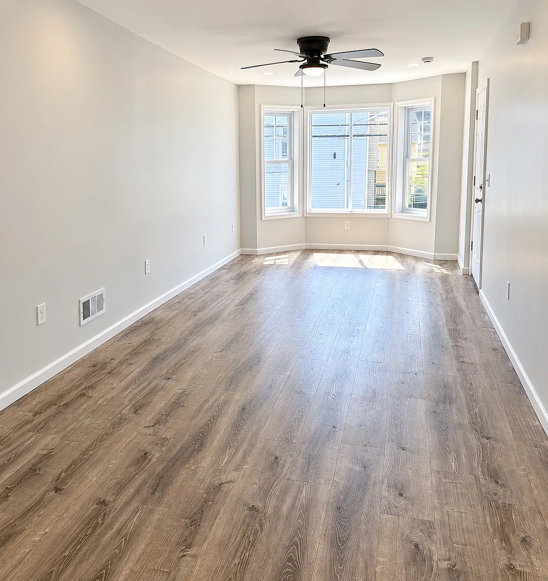 3 bed, 1300 sqft, $2,750 — Photo 1