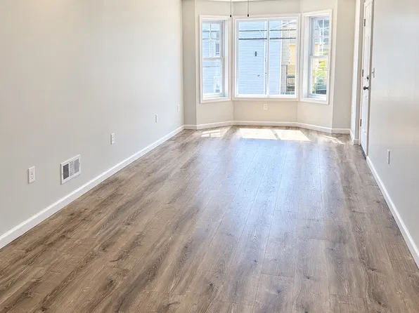 197 N 4th St, Paterson, NJ 07522