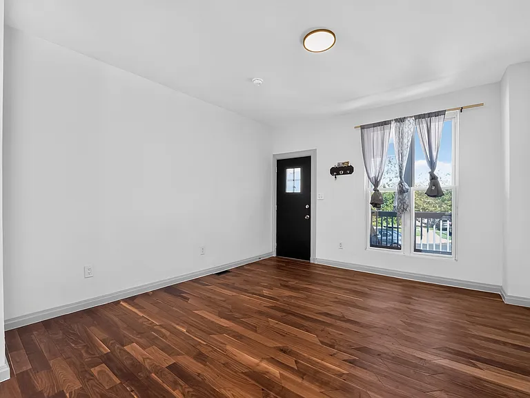 3445 Harwell Ave — Photo 2