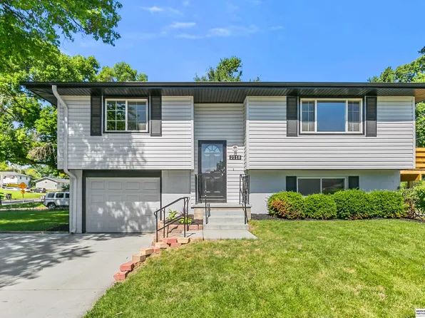 2118 S 122nd Ave, Omaha, NE 68144