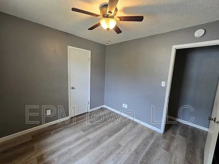 1242 Edgewood Dr — Photo 15