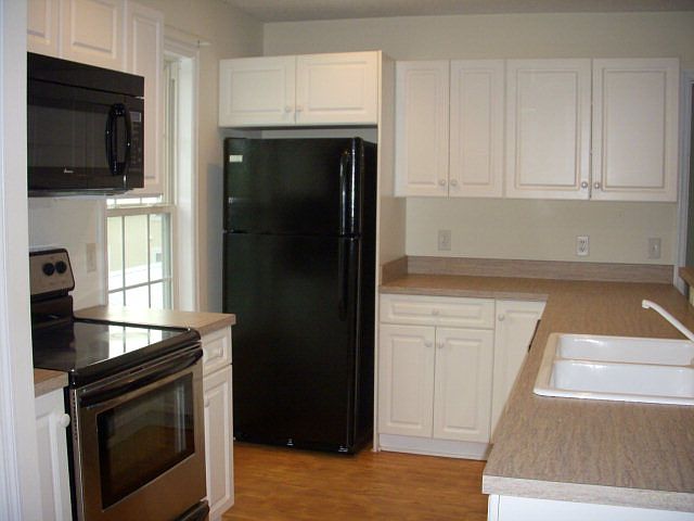1st image of 184 Follins Ln