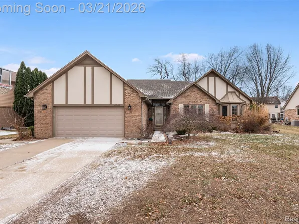 4346 Curry Dr, Sterling Heights, MI 48314