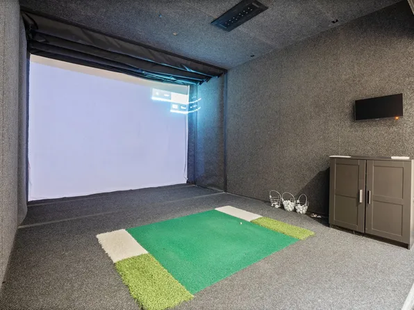 20 Pine Street image 13 of 17