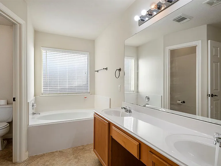 15423 Brock Creek Way — Photo 19