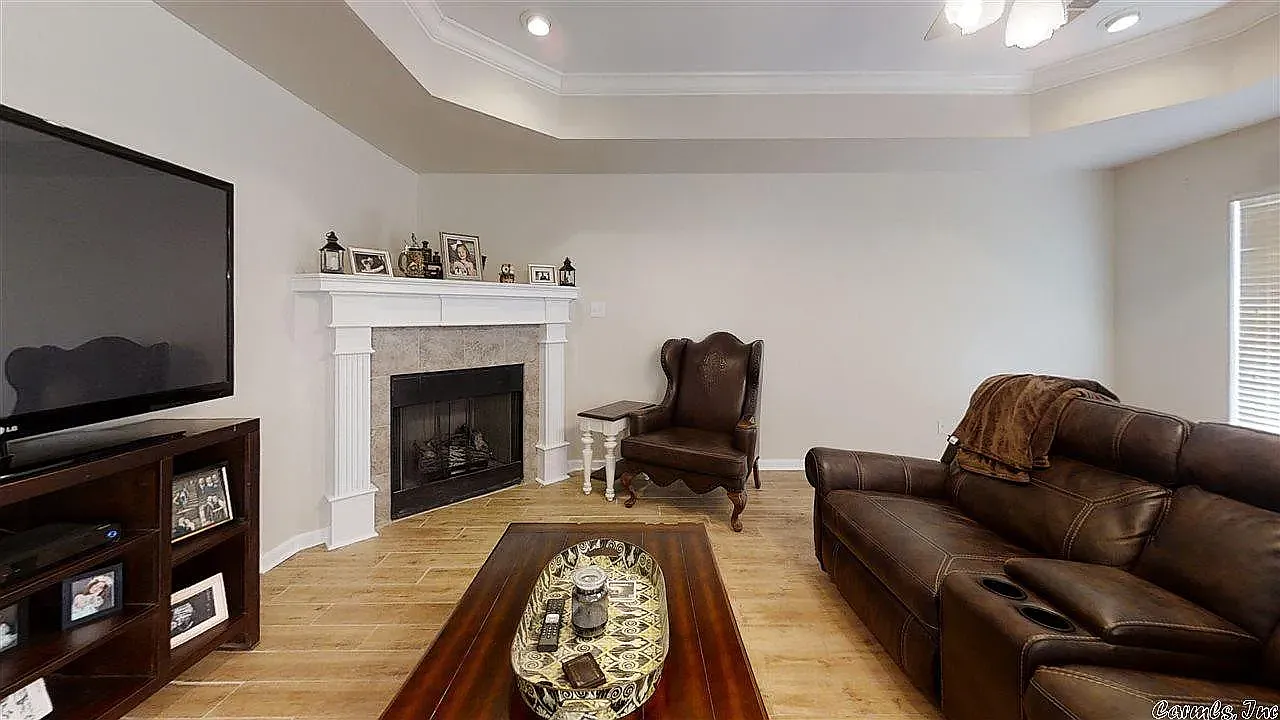 4 bed, 2271 sqft, $1,800 — Photo 4