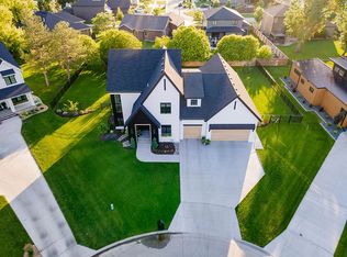 380 Peyton Place Cir, Grand Forks, ND 58201