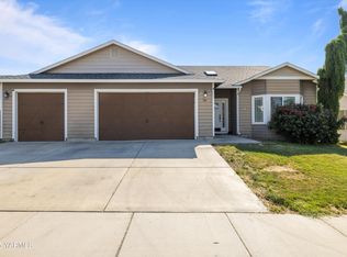 509 N Iler St, Moxee, WA 98936