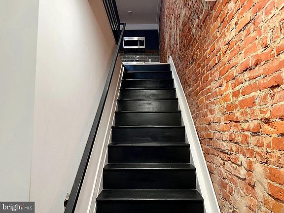 3rd image of 3957 N Percy St
