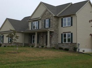 721 Junction Rd, Manheim, PA 17545