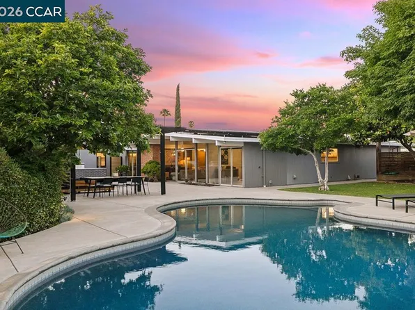 1237 Lancashire Dr, Concord, CA 94518