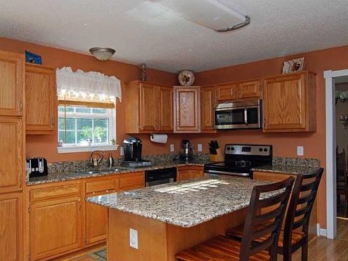 5th image of 5075 Pine Hill Dr