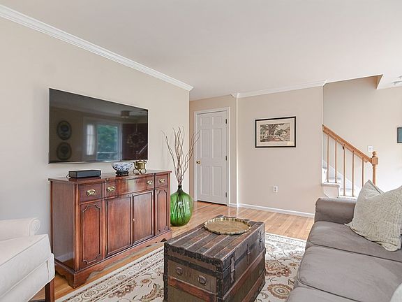 3rd image of 88 Cocasset St APT 6