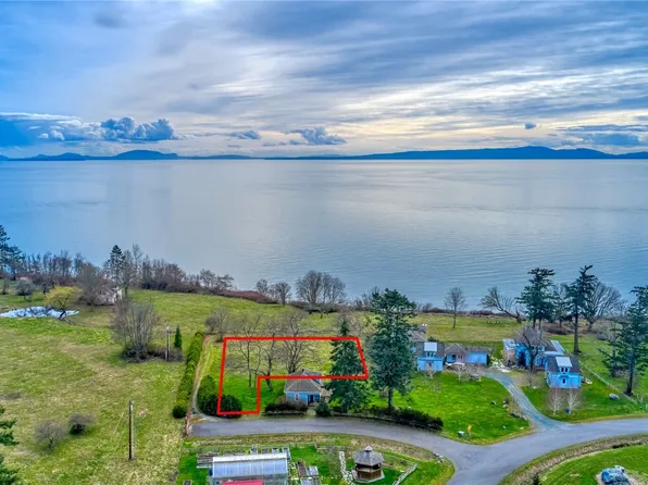2202 Seabright Loop, Point Roberts, WA 98281
