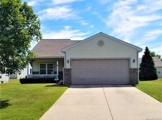 12436 Pagels Dr, Grand Blanc, MI
